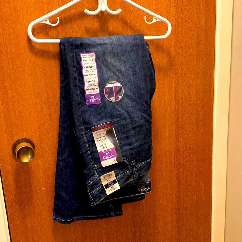 I am selling jean’s.